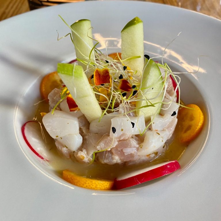 Ceviche de corvina y vieira Ceviche de corvina y vieira